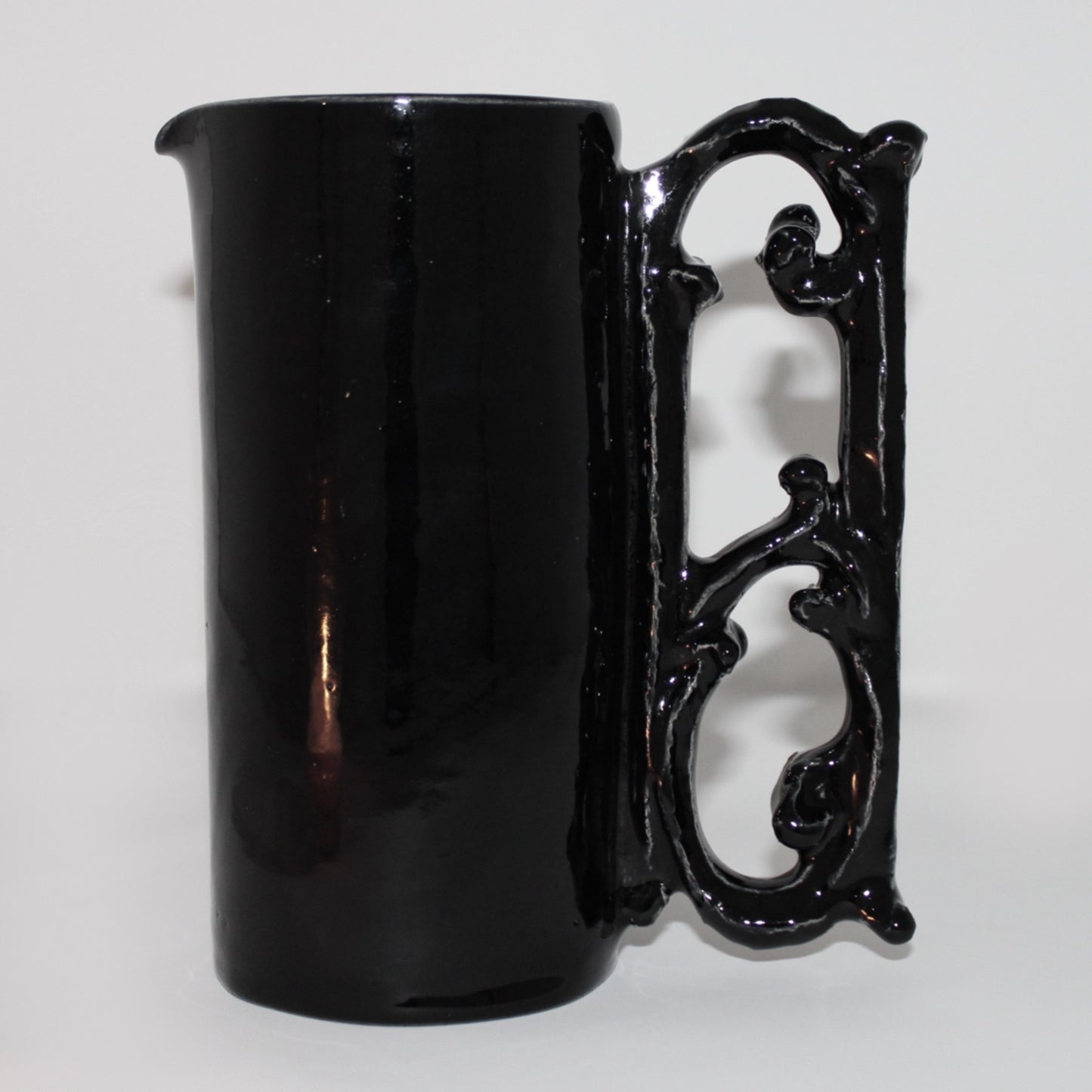 ℳ𝑖𝑠𝑡𝑟𝑒𝑠𝑠 𝑜𝑓 𝑡ℎ𝑒 ℱ𝑜𝑟𝑡𝑟𝑒𝑠𝑠 | Gothic Medieval Ceramic Jug | 16-Ounce Capacity