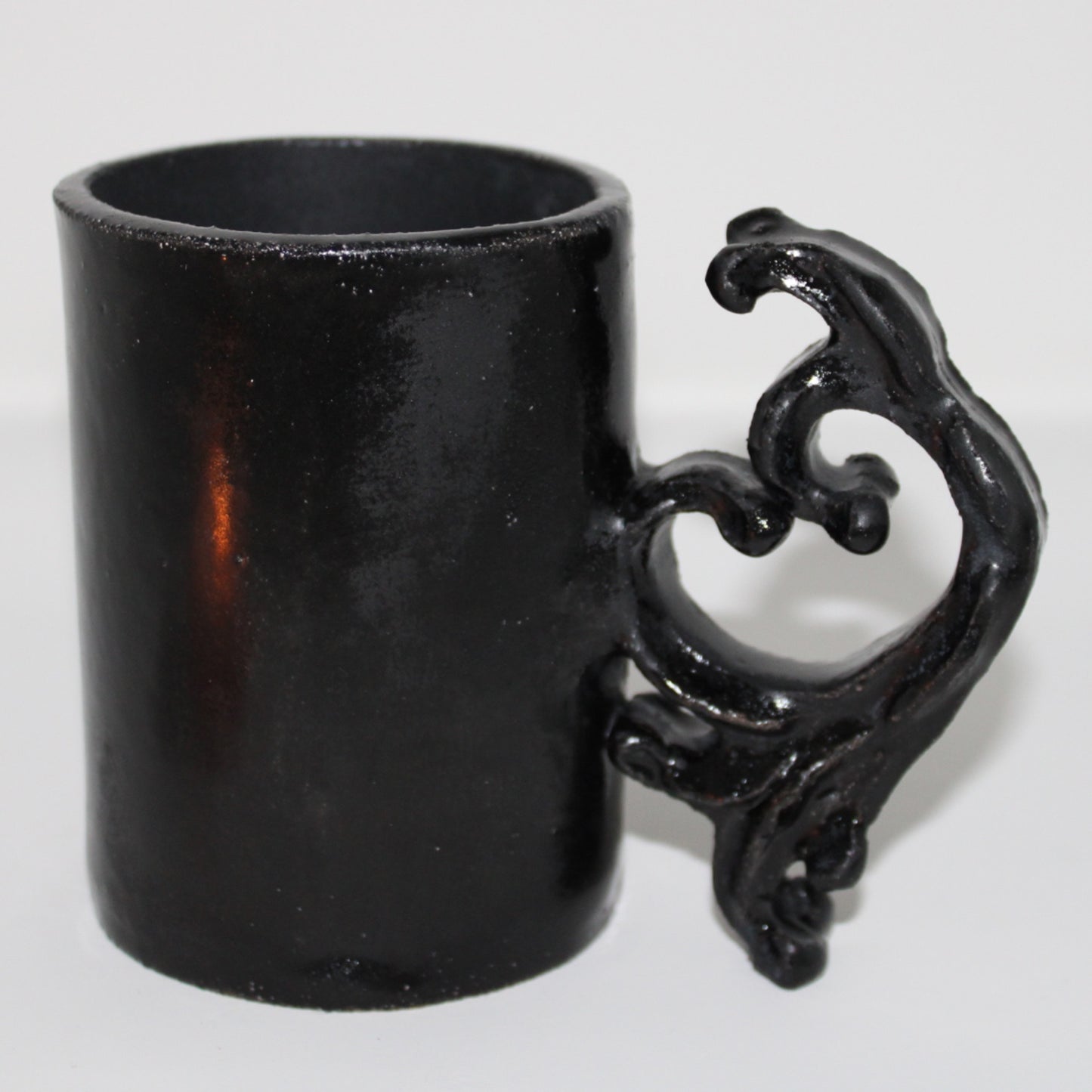 𝒩𝑜𝑐𝑡𝑢𝑟𝑛𝑒 ℳ𝑢𝑔 𝒩𝑜.𝟸 | Handmade Gothic-Style Ceramic Mug | Unique Medieval Handle | 12-Ounce Capacity